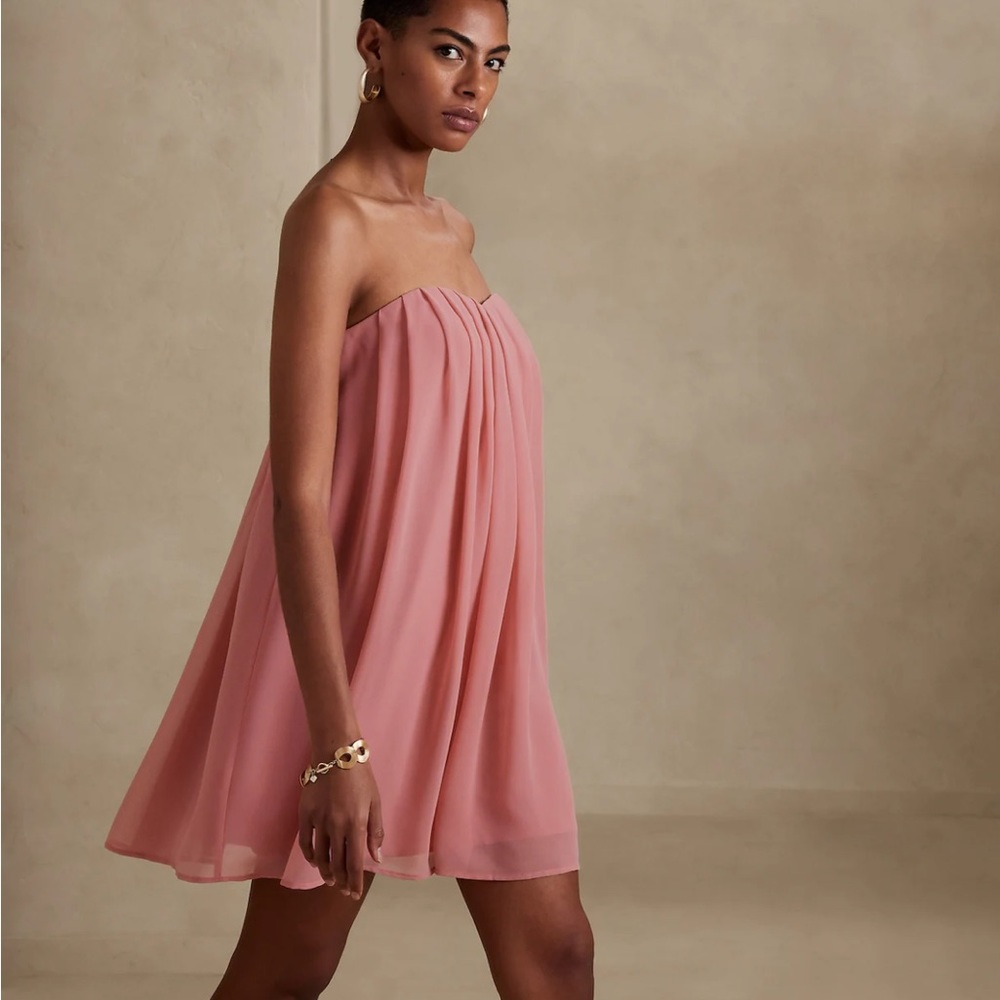 PLEATED SHIFT MINI DRESS